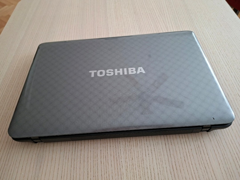Temiz Toshiba Satellite L755 | i5 İşlemci | (Disksiz & Fişte çalışır) - 6