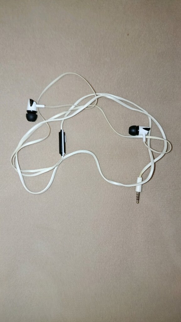 Kılıf, router,kulaklık, şarj aleti (tekli alımlarda fiyat farkı var) - 13
