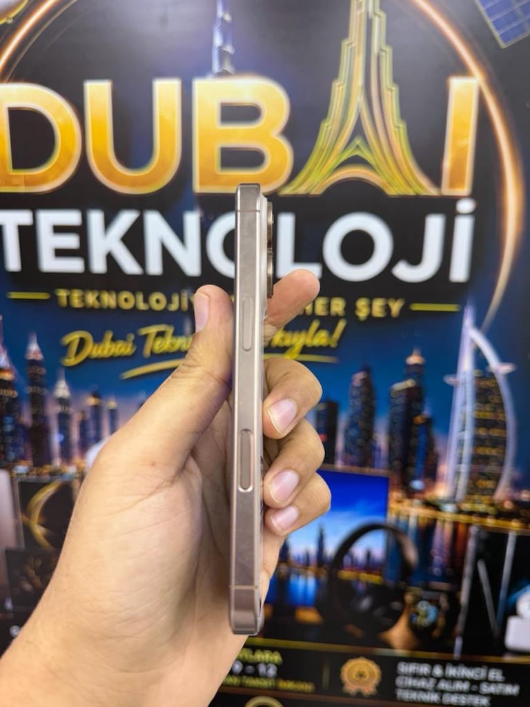 İphone 16 Pro - 3