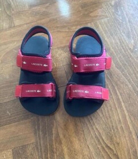 Lacoste kız çocuk 26 numara sandalet