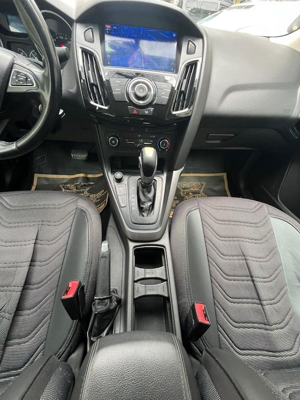 Ford focus - 8