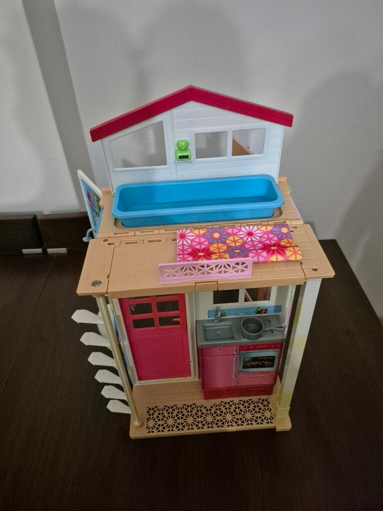 Barbie evi - 4