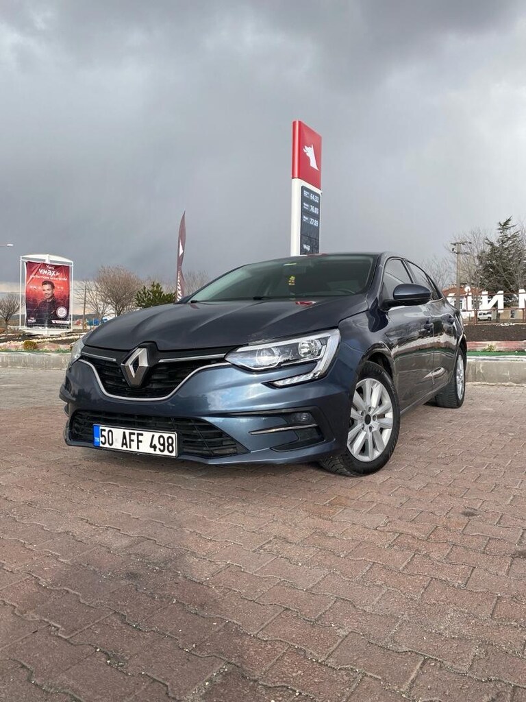 RENAULT MEGANE 1.3 TCE - 7