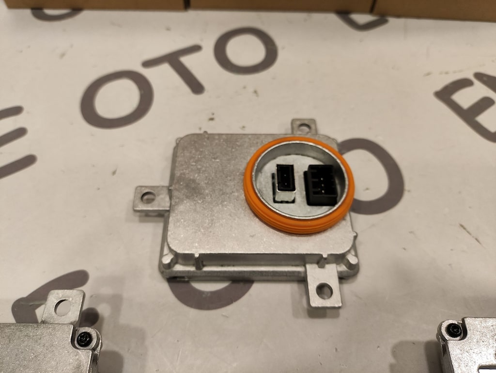 OCTAVİA XENON FAR BEYNİ 8K0 941 597 B 8K0.941.597.B 8K0941597B - 4