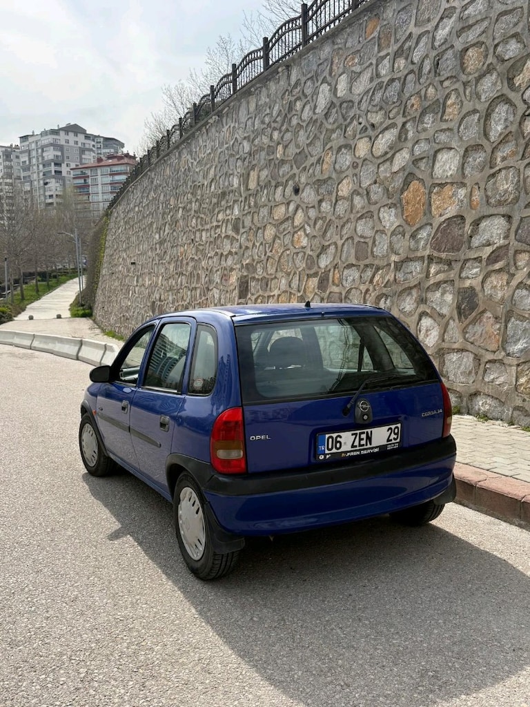 Opel Corsa - 4