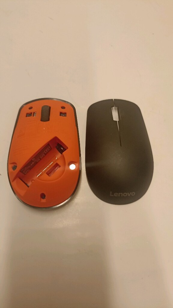 Lenovo 300 Siyah Optik Kablosuz Oyuncu Mouse - 2