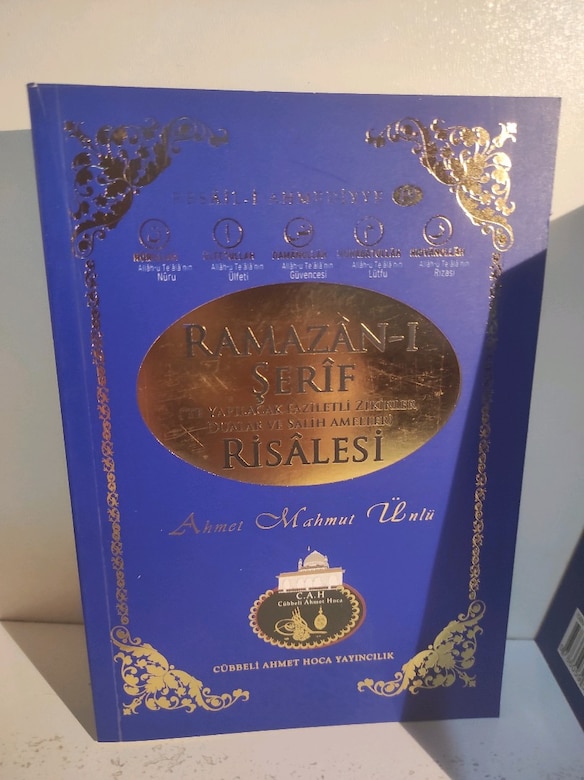 Ahmet Mahmut Ünlü 16 kitap ve bir hafız boy kuran - 9