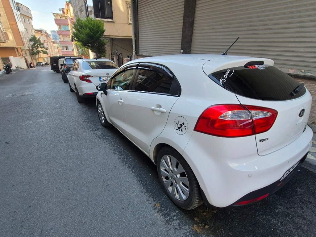 SAHIBINDEN DEĞİŞENSİZ 2013 1.4 DIZEL KIA RIO FANCY - 5