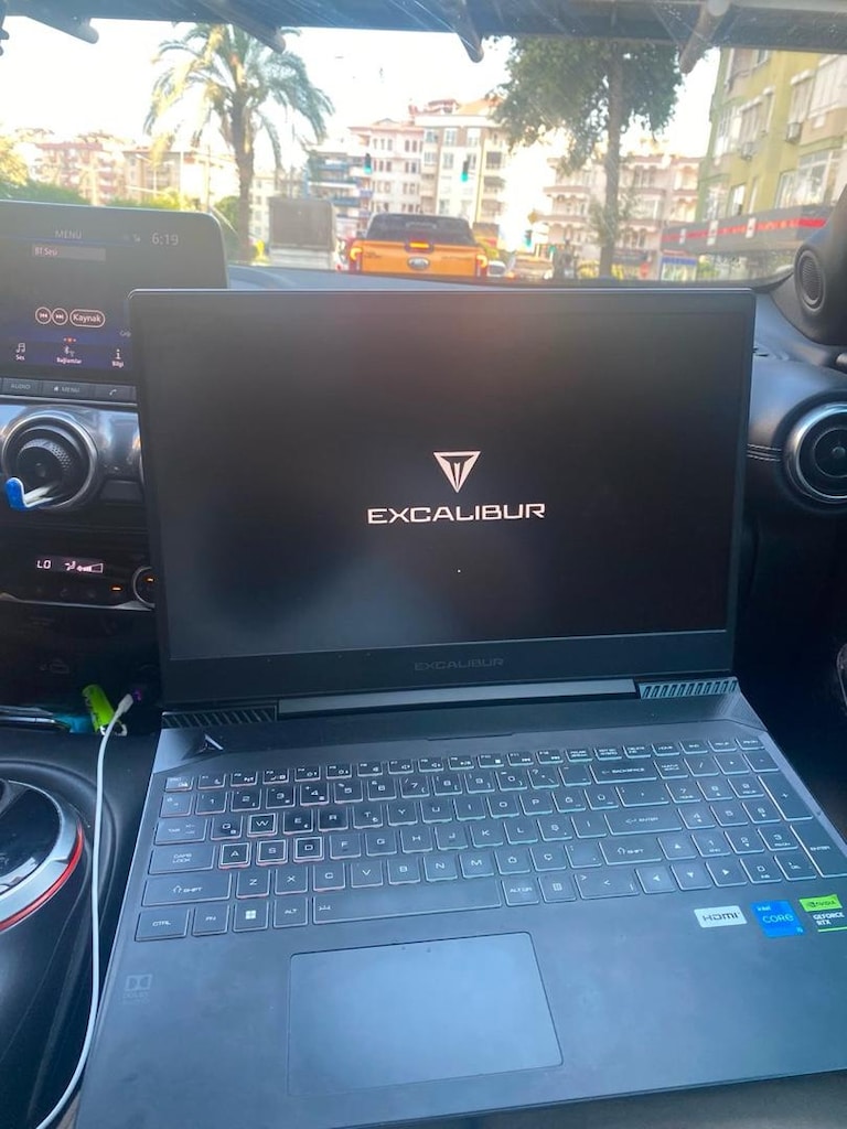 CASPER EXCALIBUR G770 | i5-12450H | RTX 3050 4 GB | 16 GB RAM | 512 GB - 2
