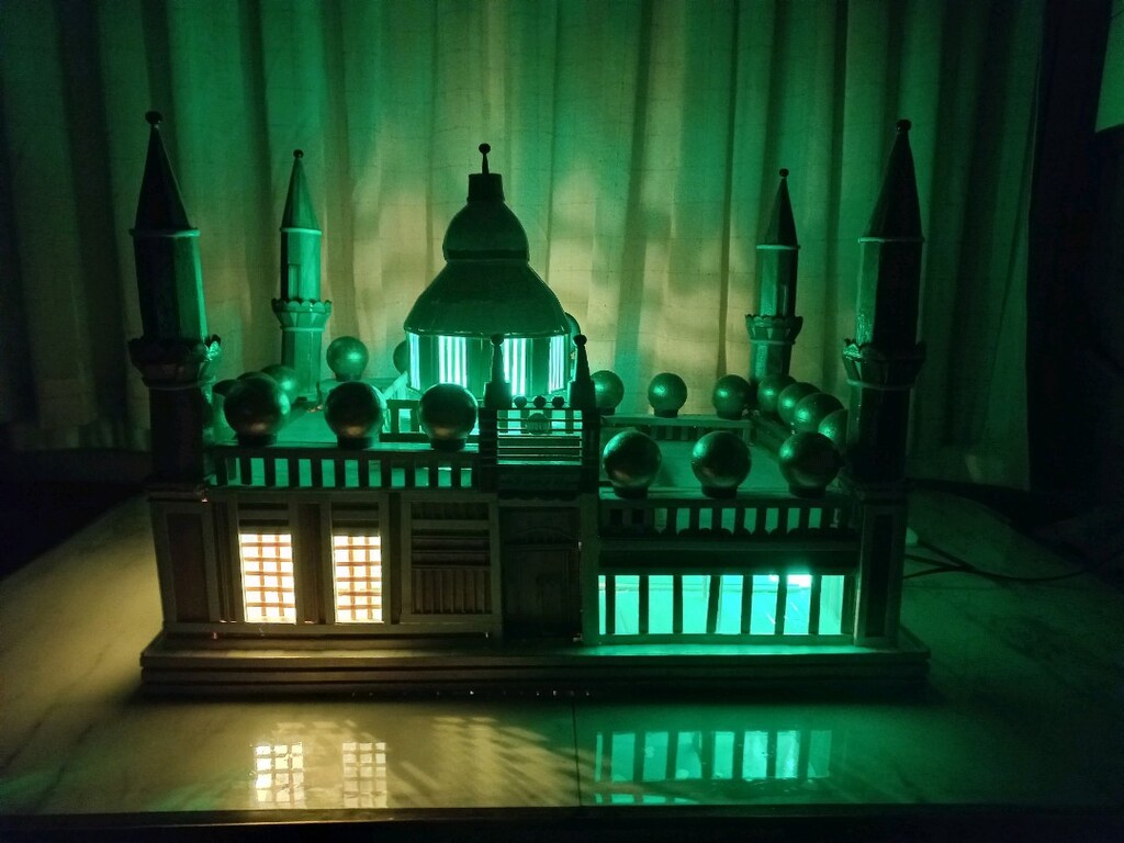 Led ışıklı 4 minareli el yapımı ahşap cami maketi - 7