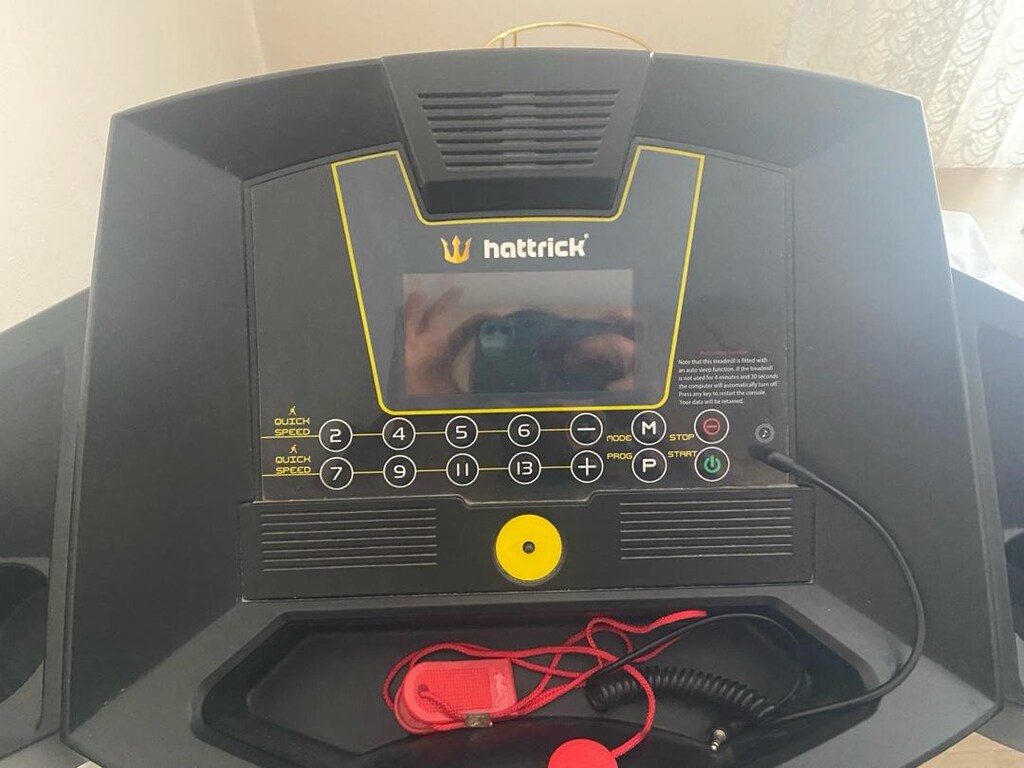 Hattrick Fitness Titanium M motorlu koşu bandı satılıktır. - 4