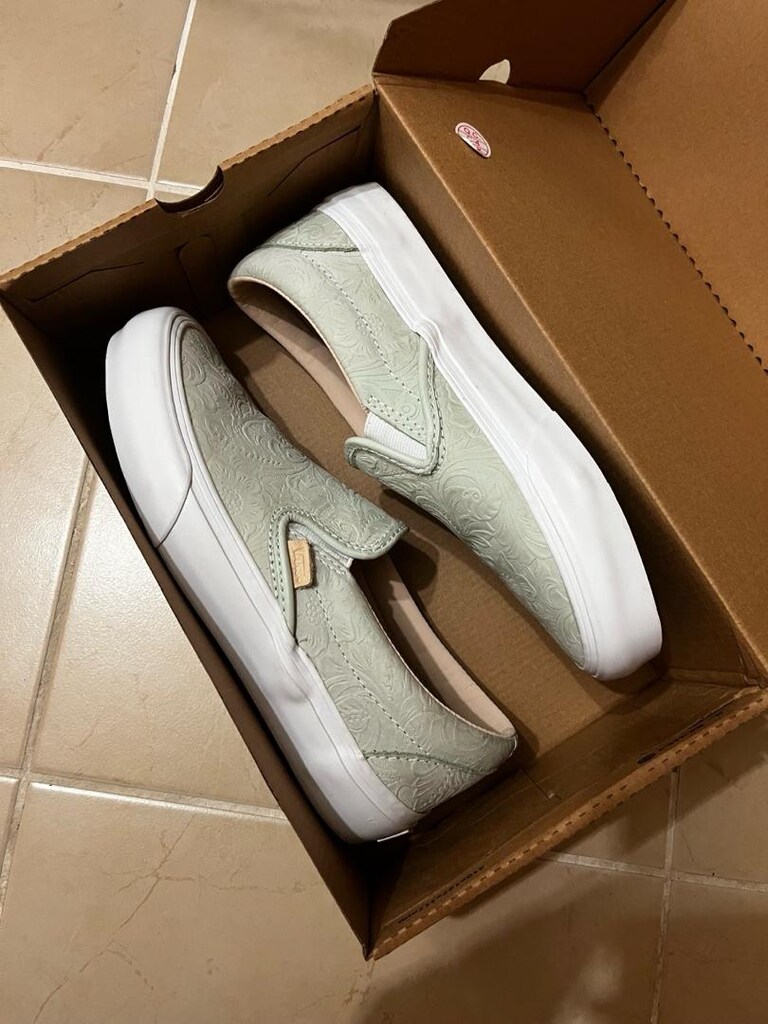 Vans Classic Slip-On VR3 LX “Flower Print” - 2