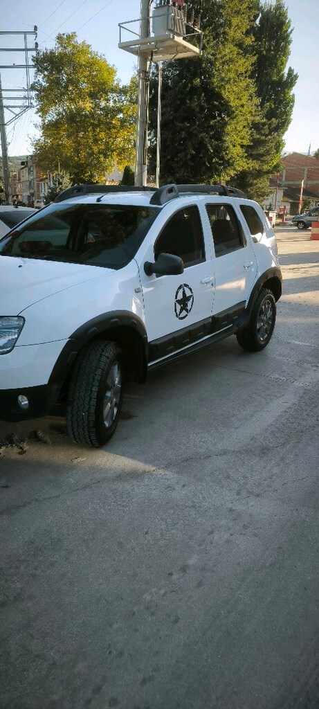 DUSTER - 4