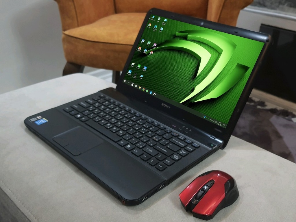 Tertemiz SONY vaio i5 2.67ghz işlemcili - SSD TurboDisk"li - 2