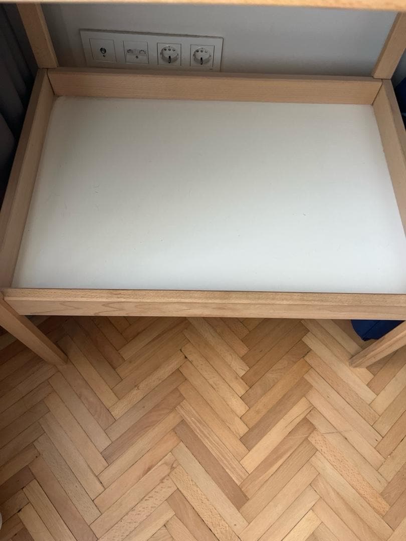 IKEA Sniglar Alt Değiştirme Masası - 3