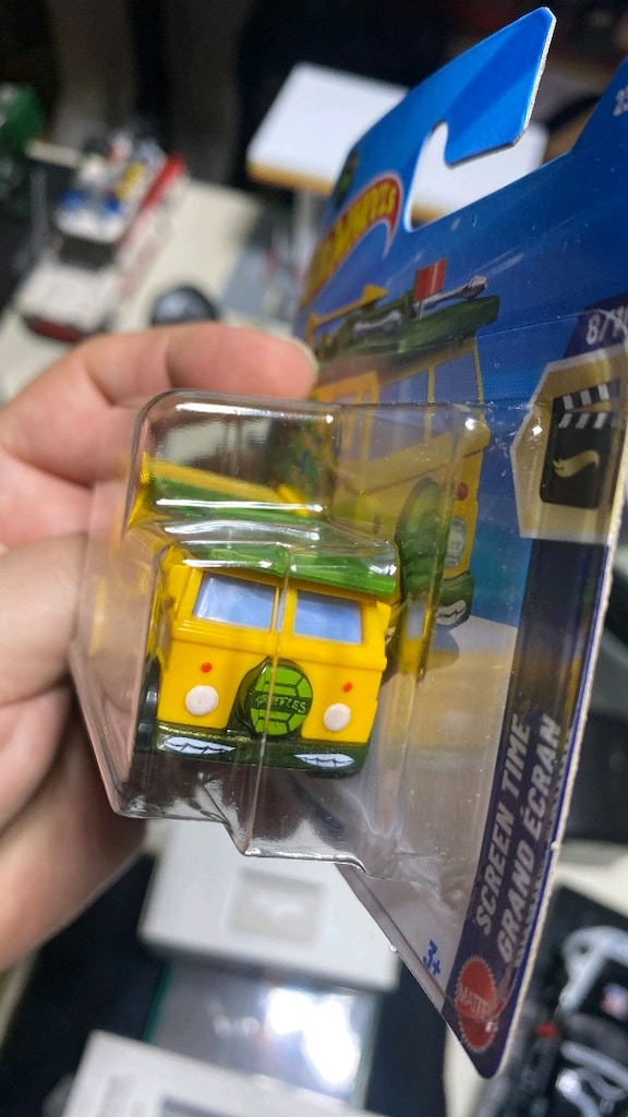Hot Wheels Teenage Mutant Ninja Turtles Party Wagon - 3