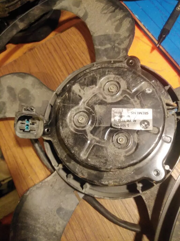 BMW FAN MOTOR - 3
