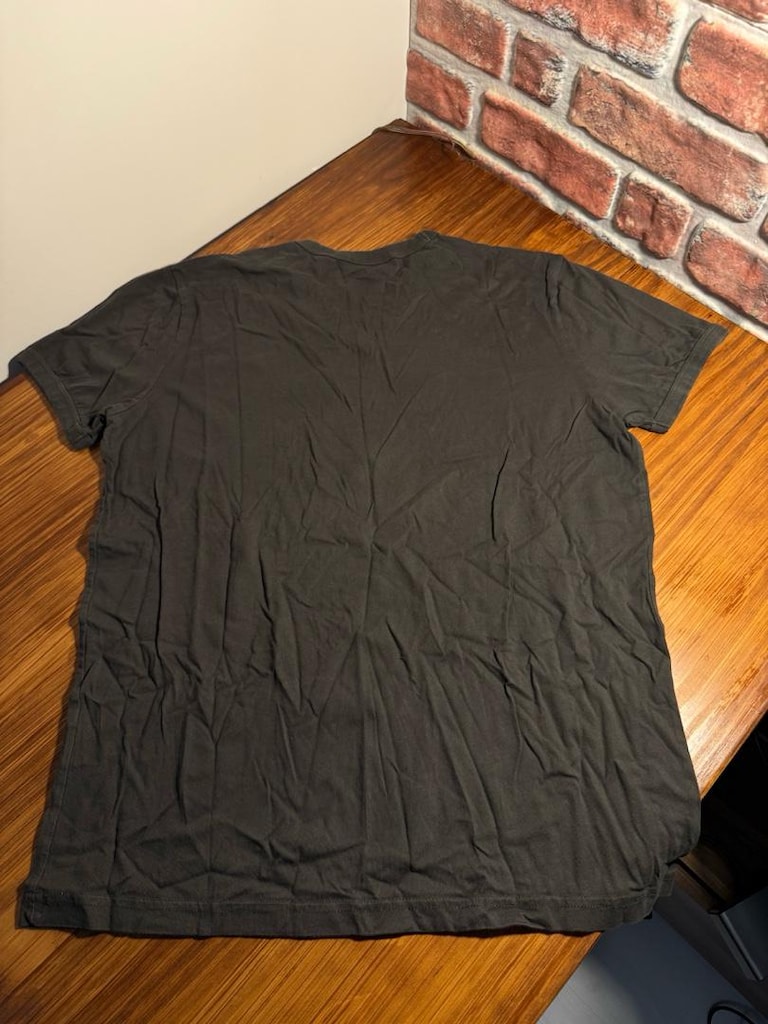 v yaka tshirt - 3