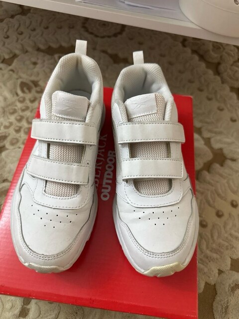 reebok beyaz spor ayakkabı
