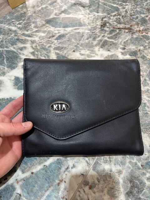 Kia kitapçık çantası