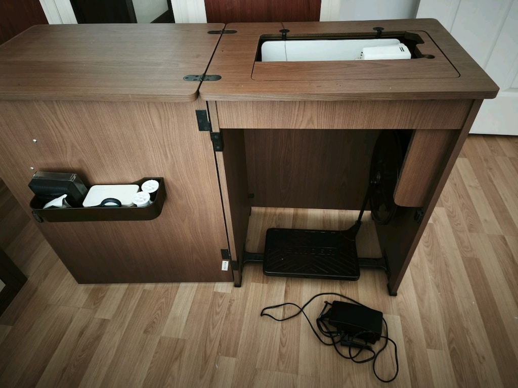 singer yoknaz 1301 dikiş makinesi ve dolabı - 3