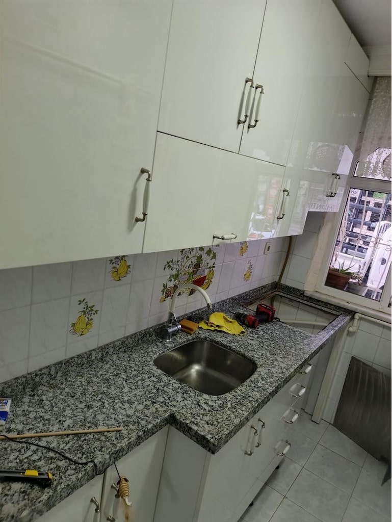 mutfak dolabı tezgahlı