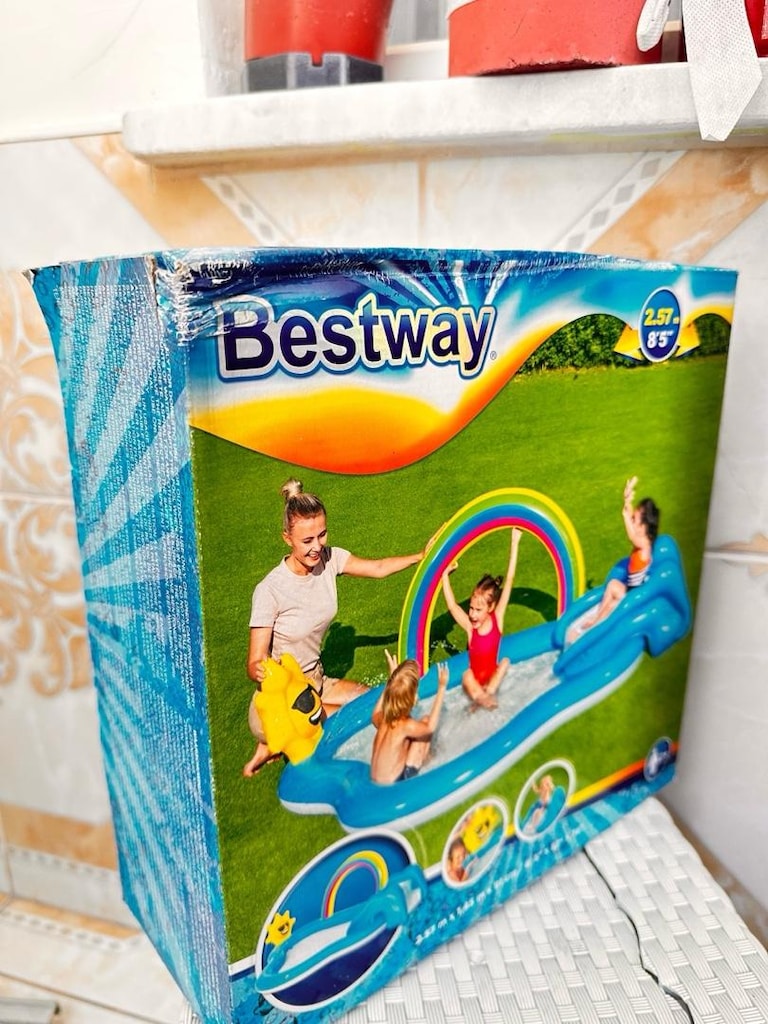 Bestway Kaydıraklı Gökkuşağı Fiskiyeli Havuz 53092
