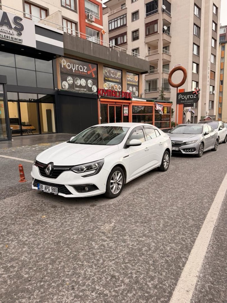 2017 otomatik 290 binde 1.5 dci - 3