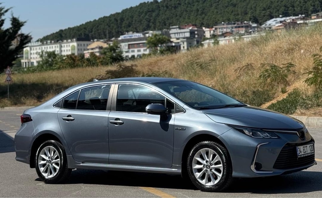 TOYATA COROLA 1.8 hibrit (64.000 km ) - 5