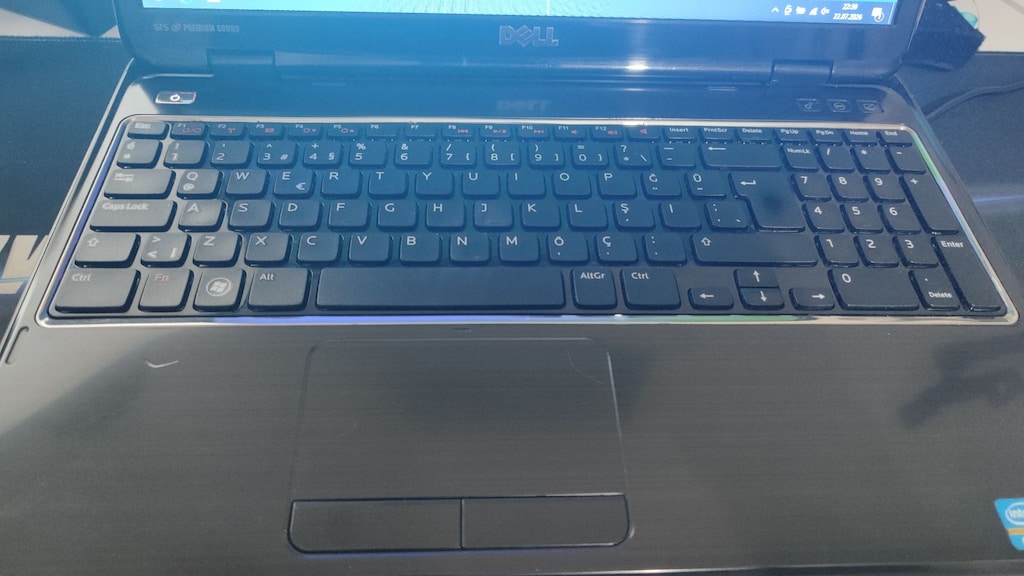 Dell N5110 Notebook / i3 2. Nesil - 8GB Ram - 120 GB SSD - 2
