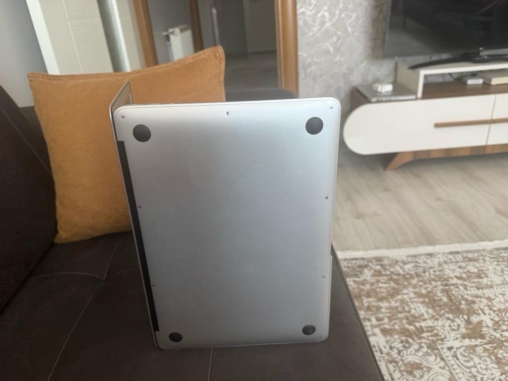 MacBook Air 2017 i5 7.Nesil 8/128 - 2