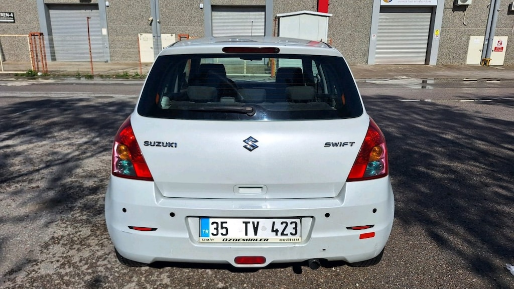 Suzuki Swift 1.3 ddis - 9