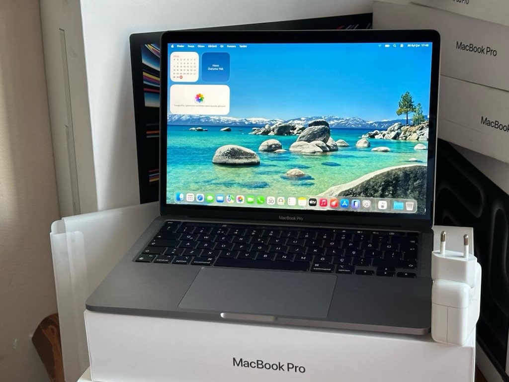 pil sağlığı çok iyi devir sayısı çok düşük macbook pro M2 çipli 13” - 15