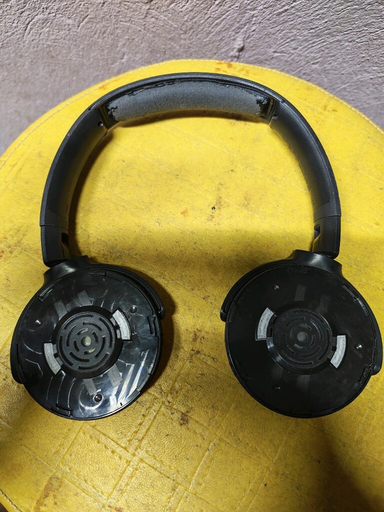 1 JBL 2 Philips Bluetooth kulaklık pedlerinden yok çalışıyor - 6