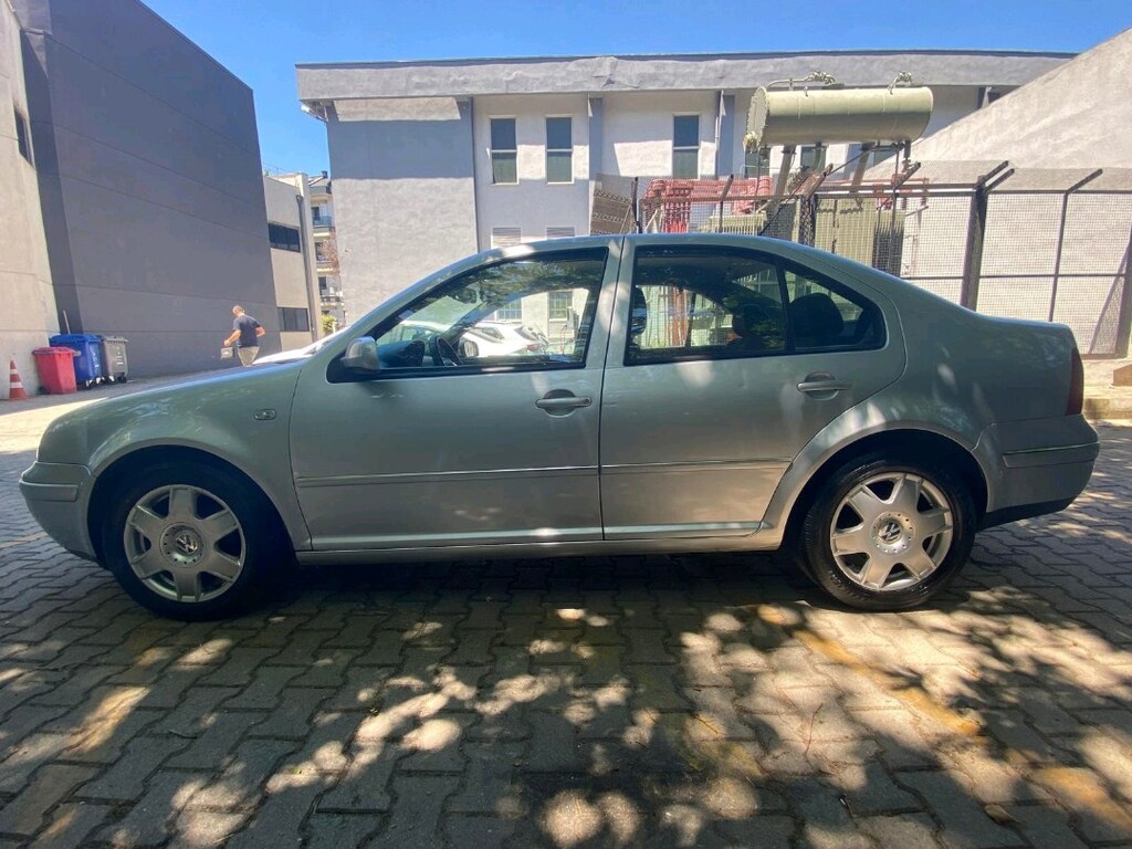 2004 Model otomatik bora 1.6 temiz değişensiz. - 2