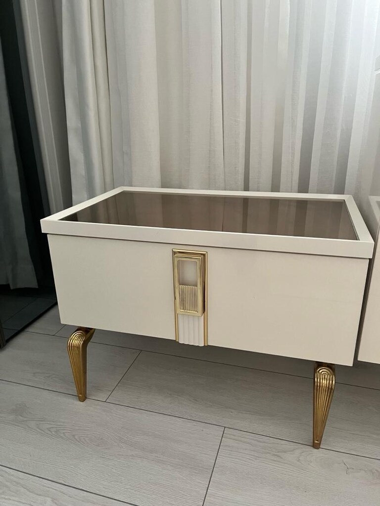 gold detaylı krem renk komodin - 5