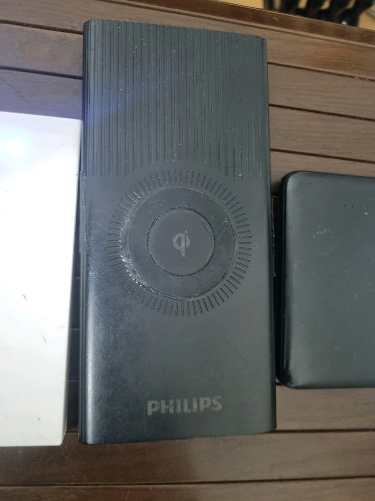 SATILIK 4 ADET POWERBANK FARKLI MARKALARDA GÖRÜLDÜĞÜ GİBİ - 3