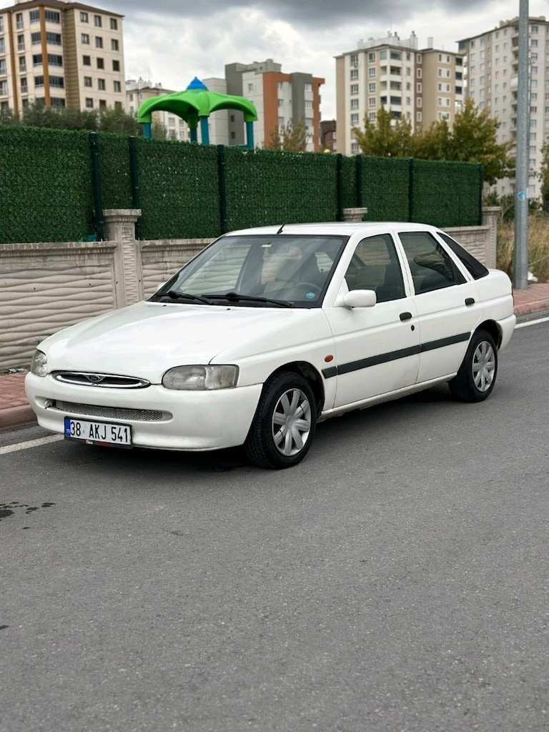 Ford ESCORT