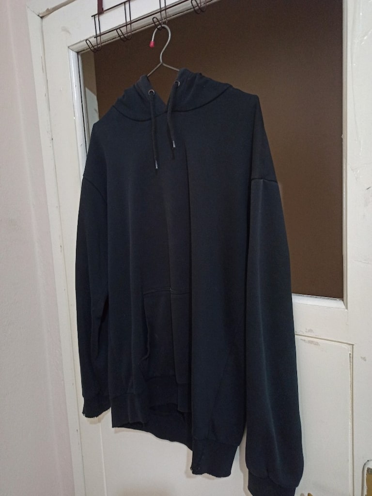 SATILIK SİYAH SWEAT - 2