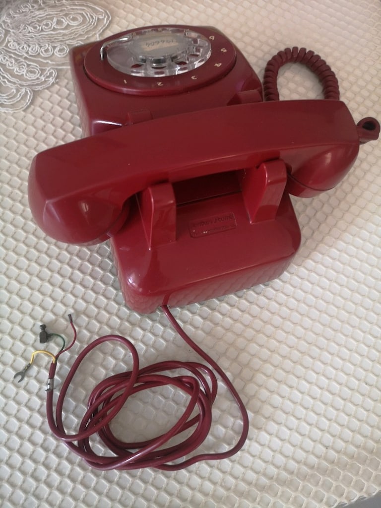 Eski çevirmeli Telefon - 3