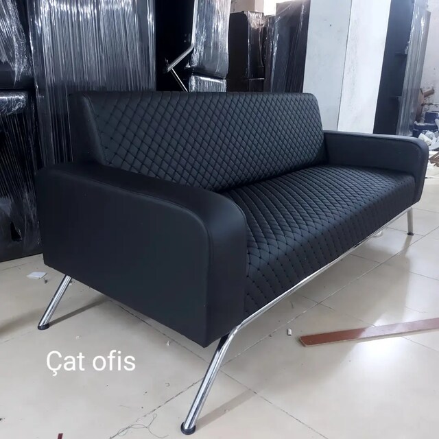 Ofis kanepesi
