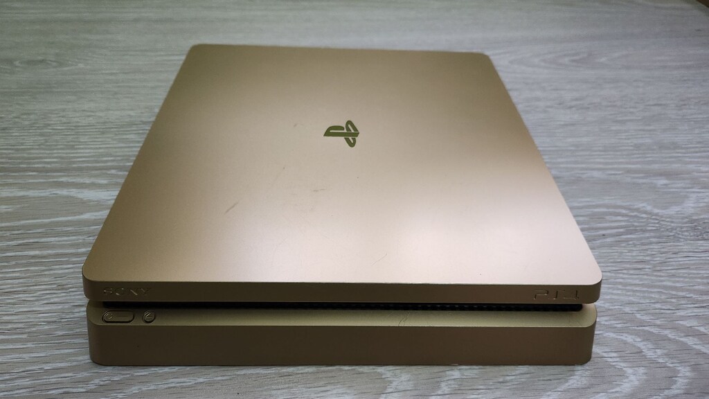 PS4 Slim 1 TB GOLD Edition, FC 27+15 Oyun, 2 Orijinal Gold Kollu - 2