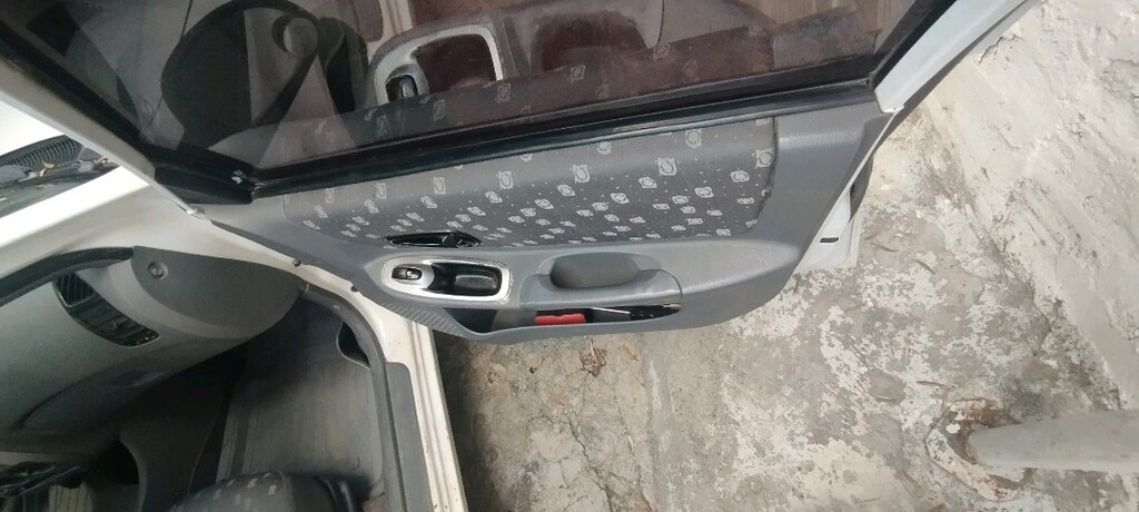 Hyundai Accent Admire - 8