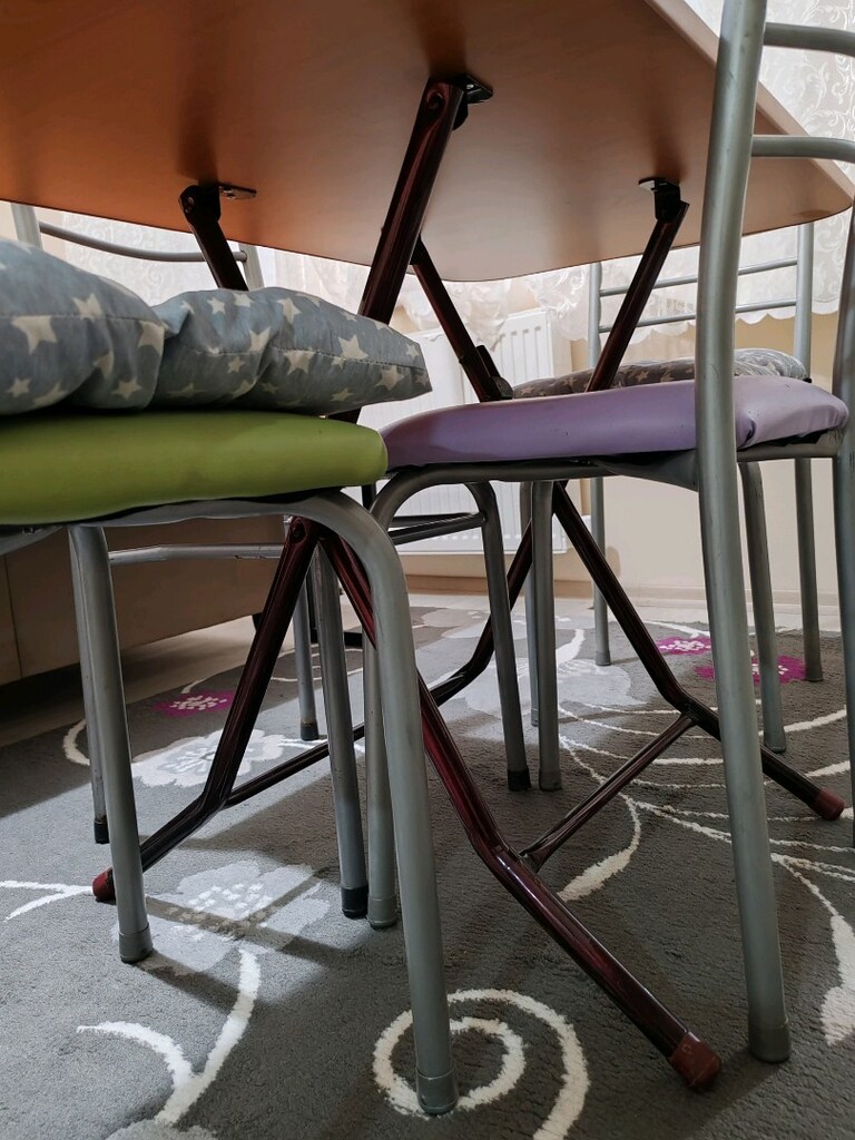 Katlanır masa ve 4 Sandalye - 5