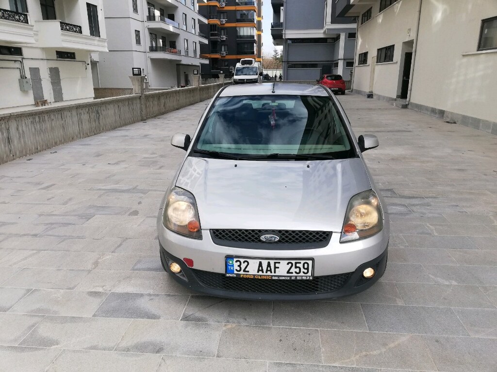Sahibinden Satılık Temiz Değişensiz Ford Fiesta 1.4 TDCİ Comfort - 17