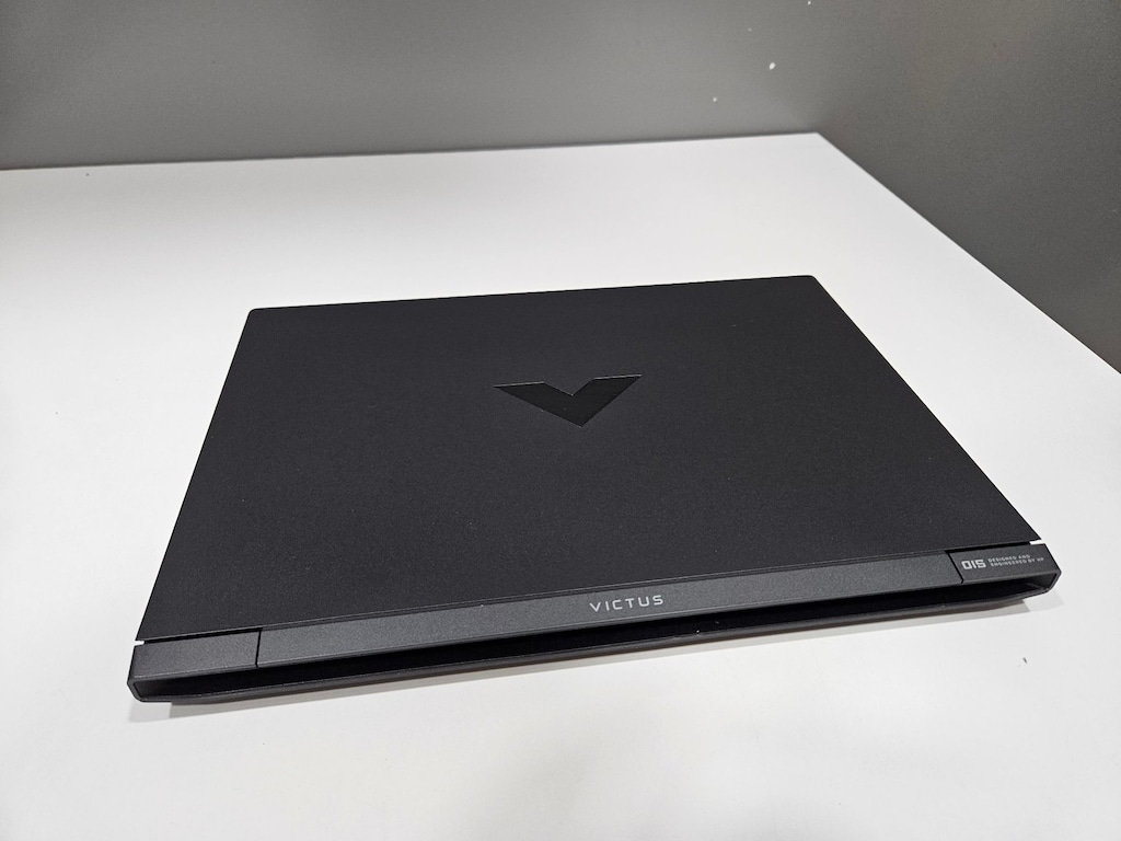 HP VİCTUS +RYZEN 9 8945HS + RTX 4060 8 GB + 32 GB RAM+ GARANTİLİ - 4