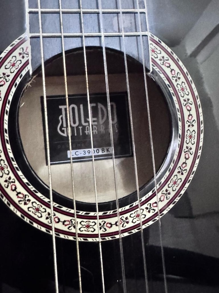 Toledo LC-3900BK 4/4 Klasik Gitar + Kılıf | Bir Kez Kullanıldı - 5