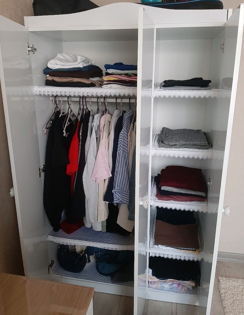 Çubuk İlçesinde 3 Kapaklı Beyaz Elbise Dolabı - 2