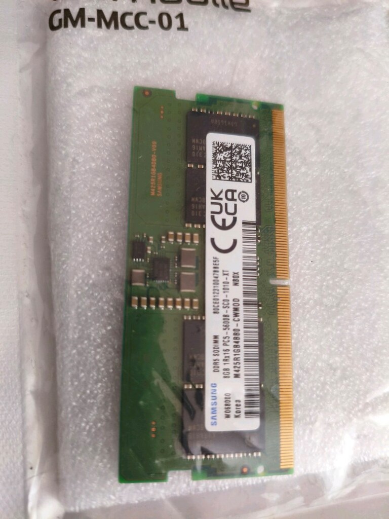 Samsung 8 GB DDR5 5600 MHz CL46, 1.1V Notebook RAM bellek - 4