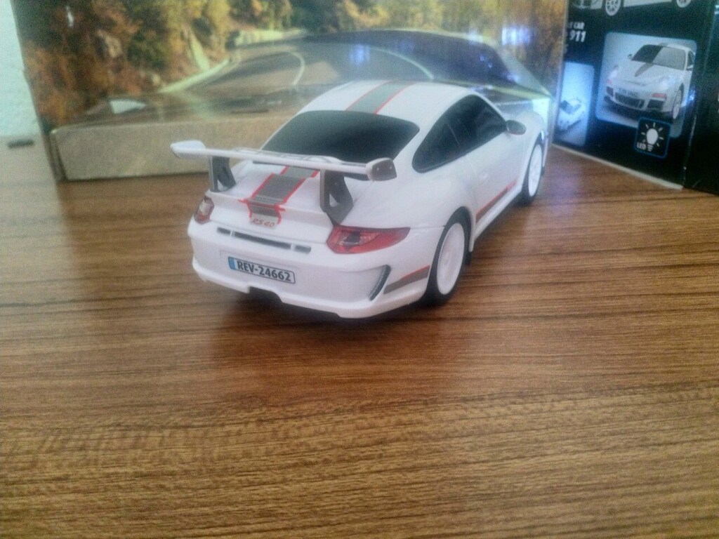 UZAKTAN KUMANDALI IŞIKLI PORSCHE 911 GTR3 RS LİSANSLI - 15